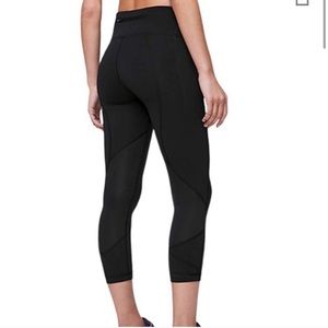 Lululemon pace setter crop